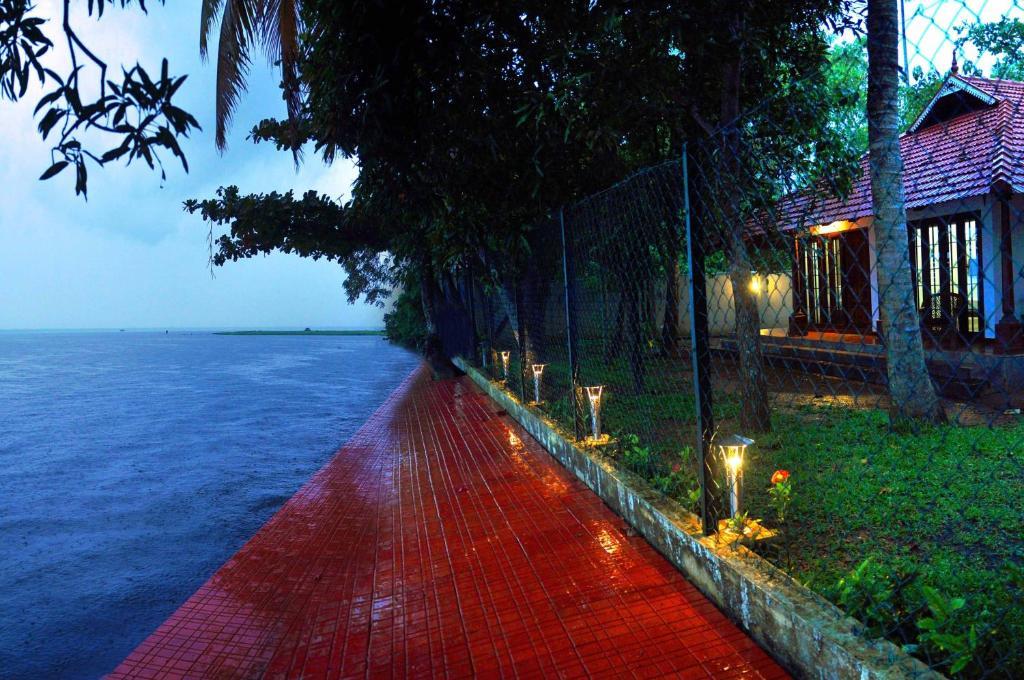Saro Lake County Kumarakom Buitenkant foto