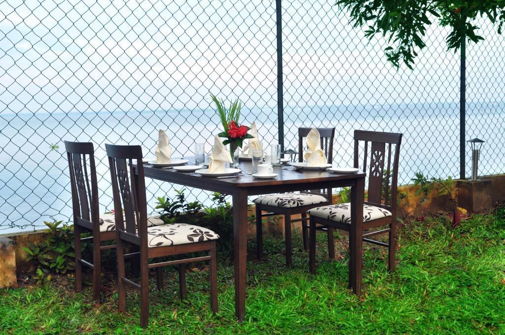 Saro Lake County Kumarakom Buitenkant foto
