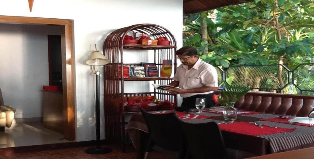Saro Lake County Kumarakom Buitenkant foto