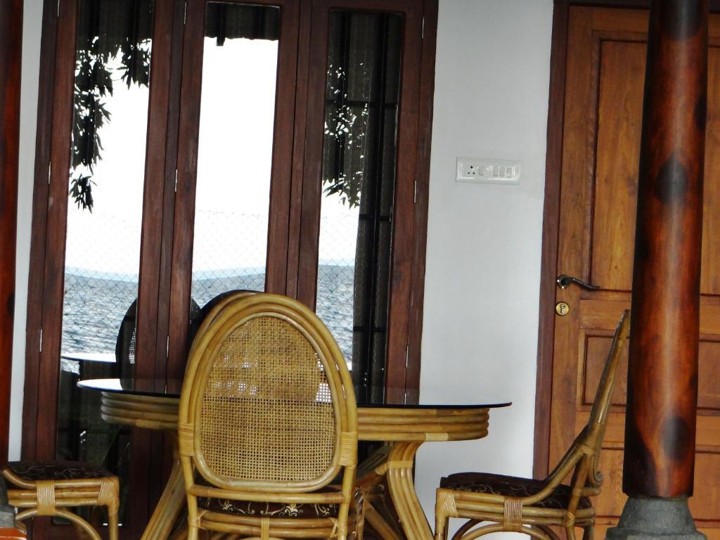 Saro Lake County Kumarakom Buitenkant foto