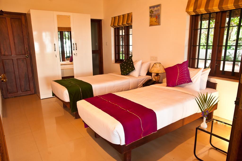 Saro Lake County Kumarakom Buitenkant foto